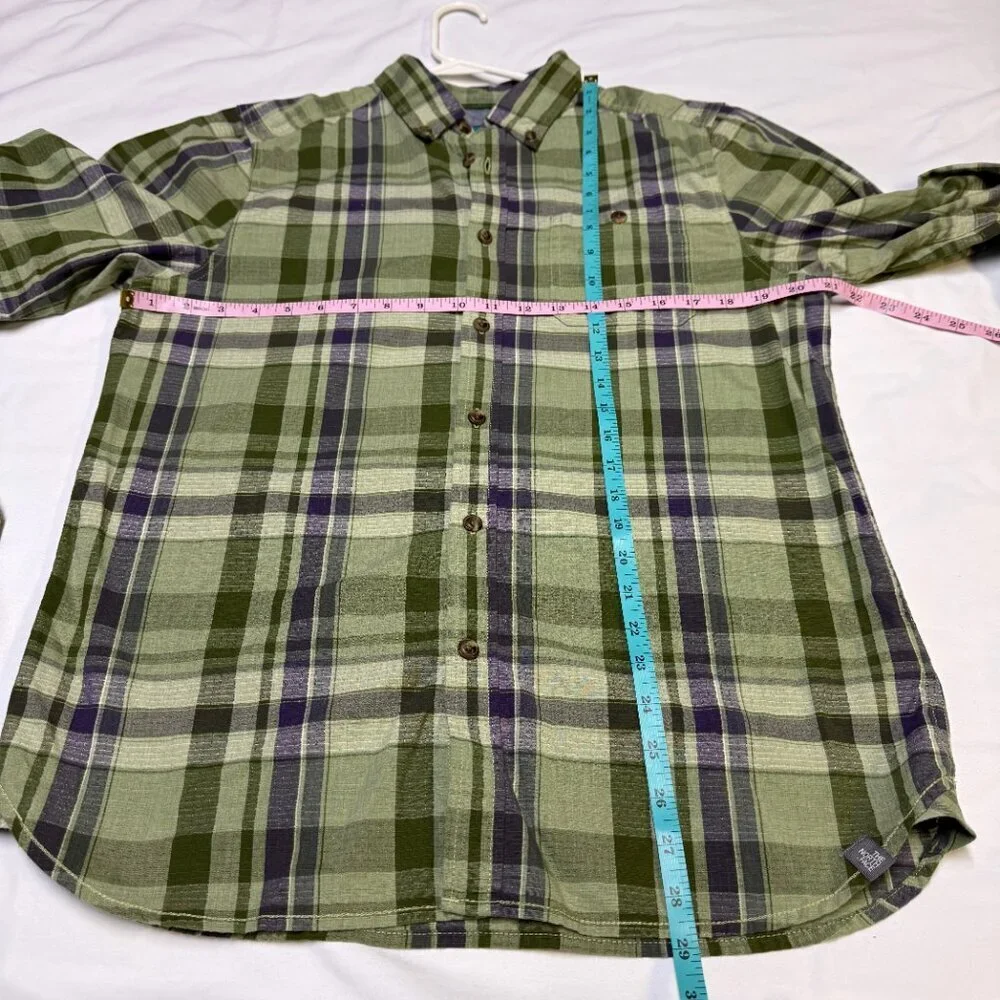 The North Face Buttonwood Shirt Men’s M‎ Green Purple Plaid EUC